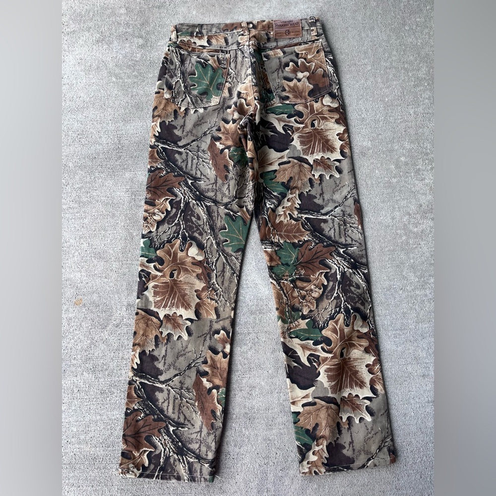Vintage 90s wrangler rugged wear denim camouflage leaves denim jeans camo retro